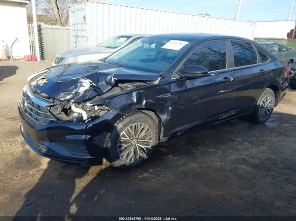 3VWE57BU0KM236421 2019 VOLKSWAGEN JETTA - Image 2