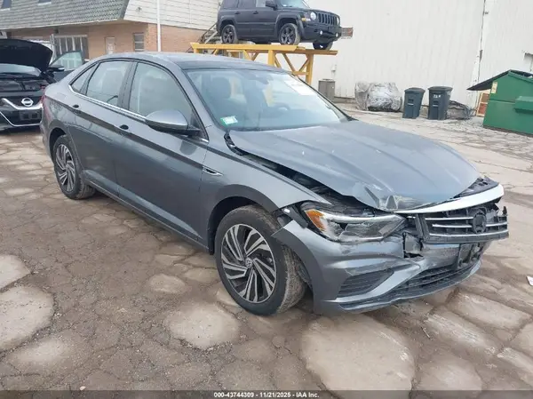 3VWE57BU0MM060134 2021 VOLKSWAGEN JETTA - Image 1