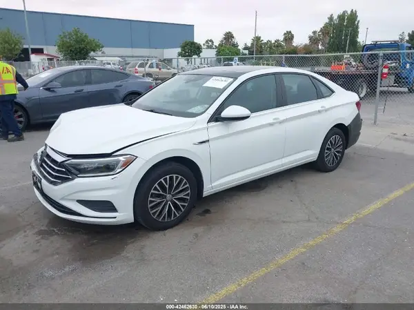 3VWE57BU1KM038656 2019 VOLKSWAGEN JETTA - Image 2