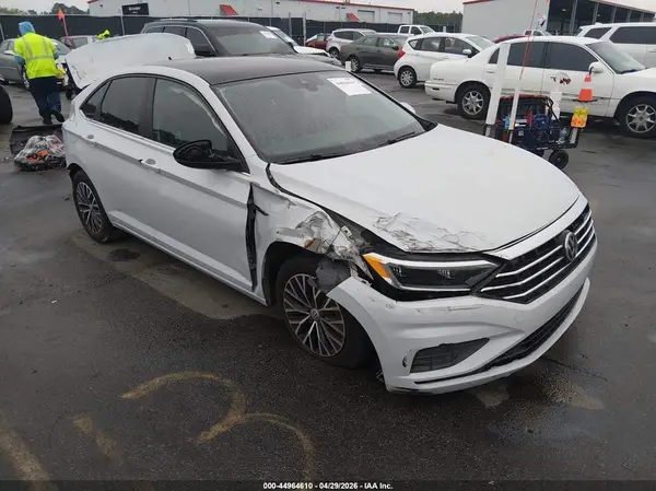 3VWE57BU1KM102999 2019 VOLKSWAGEN JETTA - Image 1