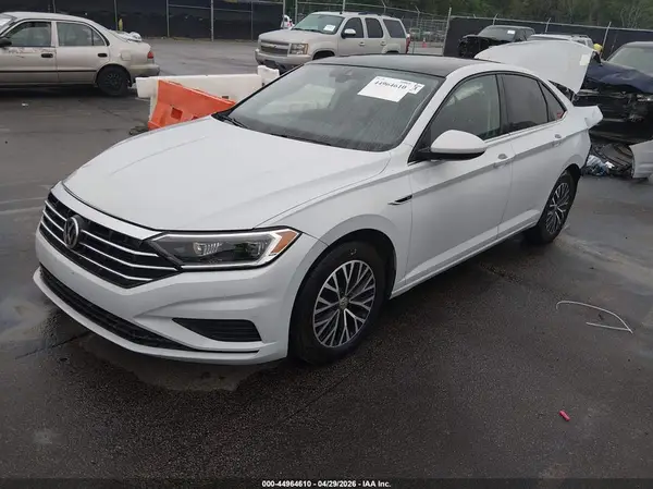 3VWE57BU1KM102999 2019 VOLKSWAGEN JETTA - Image 2