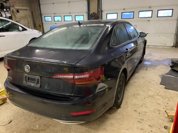 3VWE57BU1KM236136 2019 VOLKSWAGEN JETTA - Image 2