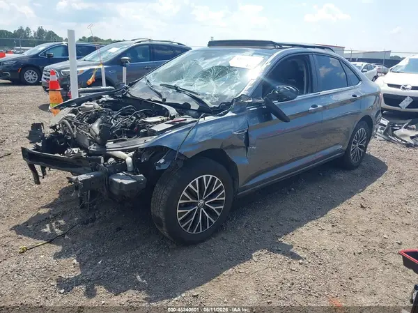 3VWE57BU1KM259853 2019 VOLKSWAGEN JETTA - Image 2
