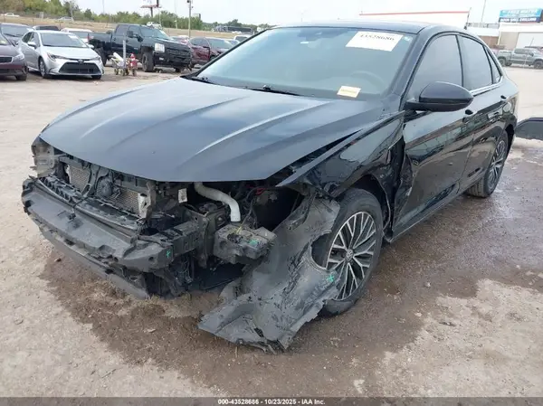 3VWE57BU1KM266513 2019 VOLKSWAGEN JETTA - Image 2