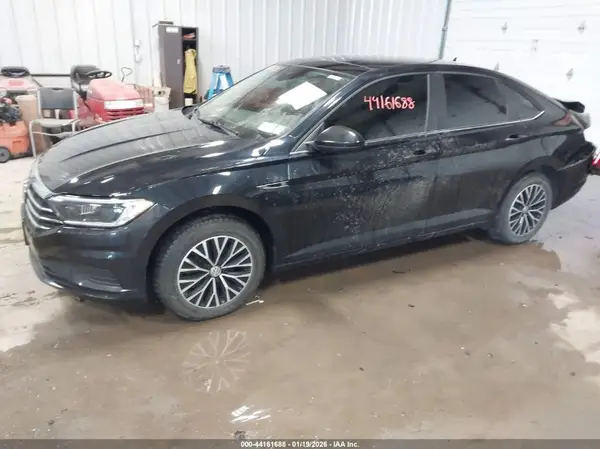 3VWE57BU2KM054719 2019 VOLKSWAGEN JETTA - Image 2