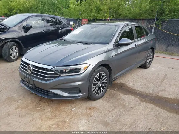 3VWE57BU2KM075585 2019 VOLKSWAGEN JETTA - Image 2