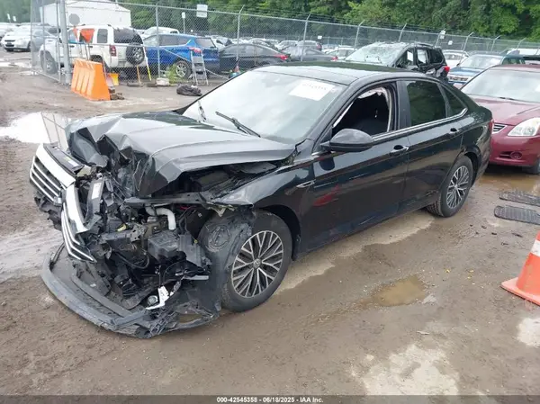 3VWE57BU2KM104227 2019 VOLKSWAGEN JETTA - Image 2