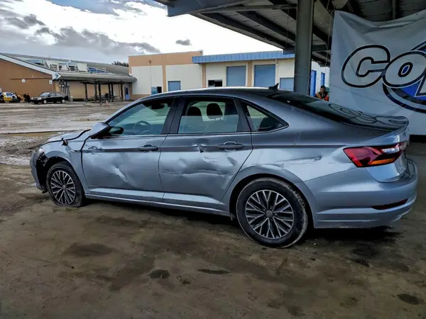 3VWE57BU2KM251566 2019 VOLKSWAGEN JETTA - Image 2