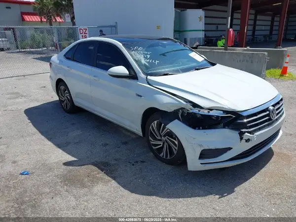 3VWE57BU2MM047028 2021 VOLKSWAGEN JETTA - Image 1