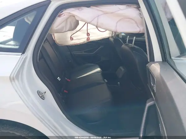 3VWE57BU3KM095277 2019 VOLKSWAGEN JETTA - Image 8