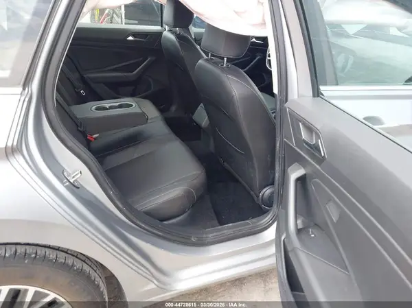 3VWE57BU3KM264259 2019 VOLKSWAGEN JETTA - Image 8