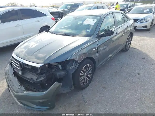 3VWE57BU4KM033855 2019 VOLKSWAGEN JETTA - Image 2