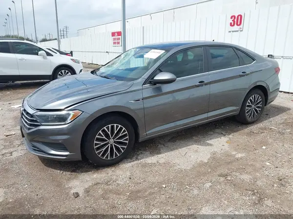 3VWE57BU4KM106173 2019 VOLKSWAGEN JETTA - Image 2