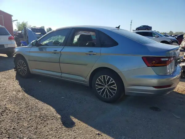 3VWE57BU4KM270569 2019 VOLKSWAGEN JETTA - Image 2