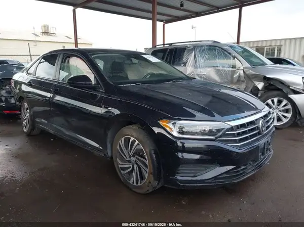3VWE57BU4MM028478 2021 VOLKSWAGEN JETTA - Image 1
