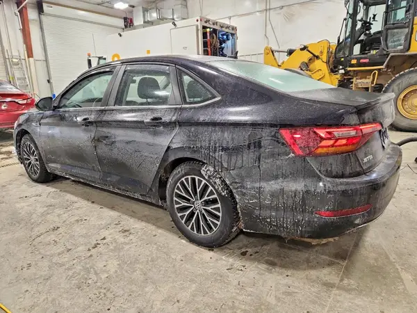 3VWE57BU5KM037560 2019 VOLKSWAGEN JETTA - Image 2