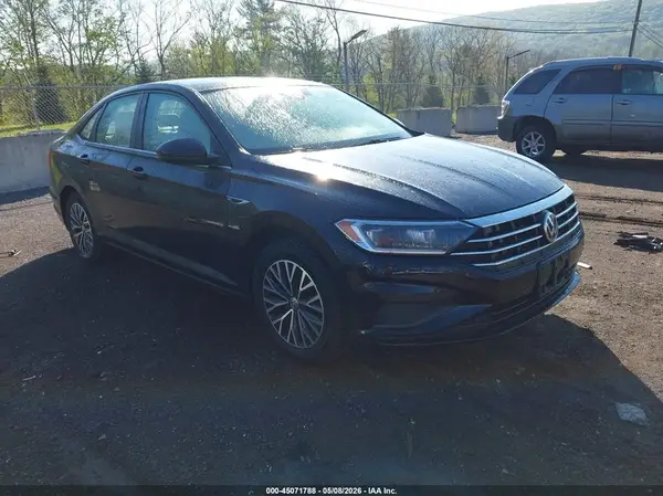3VWE57BU5KM048302 2019 VOLKSWAGEN JETTA - Image 1