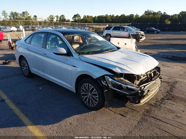 3VWE57BU5KM076861 2019 VOLKSWAGEN JETTA - Image 1