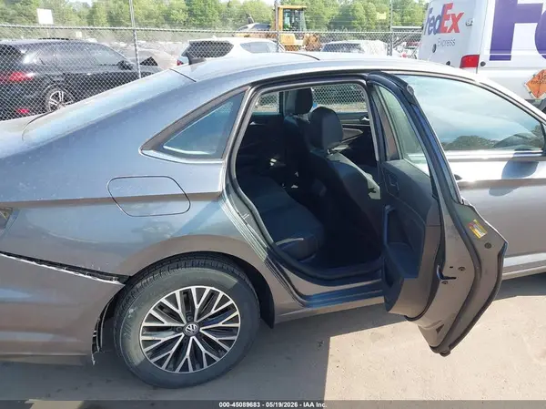 3VWE57BU5KM106246 2019 VOLKSWAGEN JETTA - Image 8