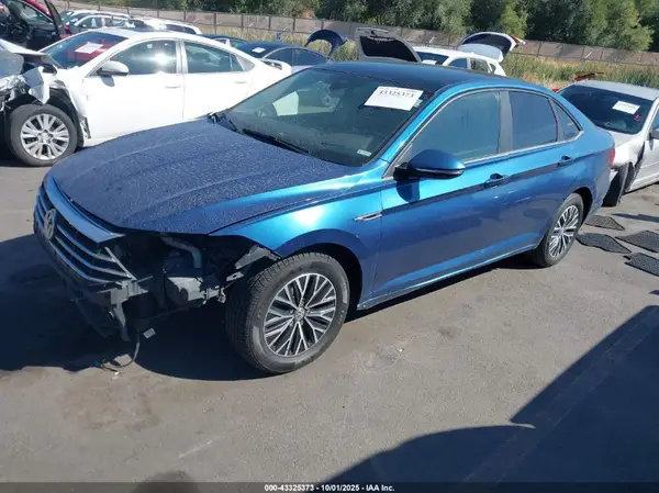 3VWE57BU5KM201566 2019 VOLKSWAGEN JETTA - Image 2