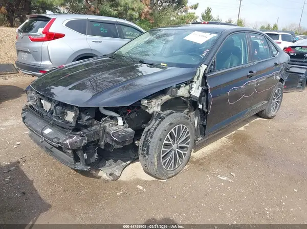 3VWE57BU5KM250427 2019 VOLKSWAGEN JETTA - Image 2