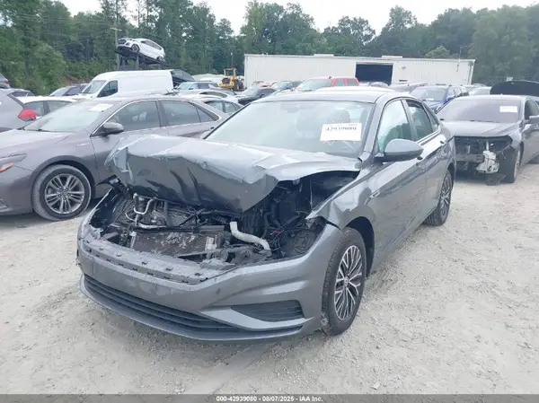 3VWE57BU5KM261265 2019 VOLKSWAGEN JETTA - Image 2