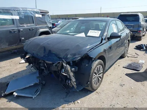 3VWE57BU6KM021870 2019 VOLKSWAGEN JETTA - Image 2