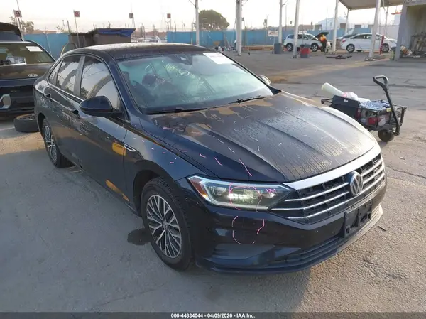 3VWE57BU6KM050737 2019 VOLKSWAGEN JETTA - Image 1