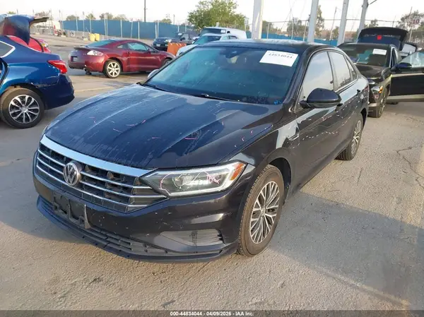 3VWE57BU6KM050737 2019 VOLKSWAGEN JETTA - Image 2