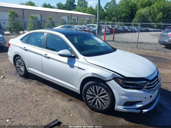 3VWE57BU6KM063035 2019 VOLKSWAGEN JETTA - Image 1