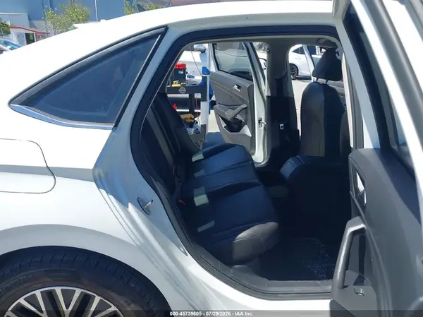 3VWE57BU7KM004799 2019 VOLKSWAGEN JETTA - Image 8