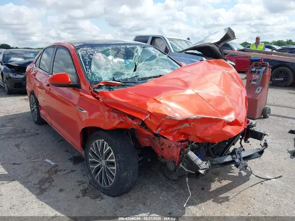 3VWE57BU7KM167369 2019 VOLKSWAGEN JETTA - Image 1