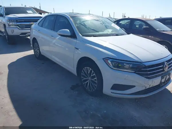 3VWE57BU7KM263633 2019 VOLKSWAGEN JETTA - Image 1