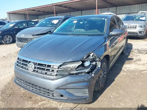 3VWE57BU8KM090110 2019 VOLKSWAGEN JETTA - Image 2