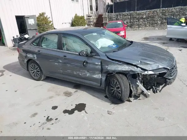 3VWE57BU8KM094982 2019 VOLKSWAGEN JETTA - Image 1