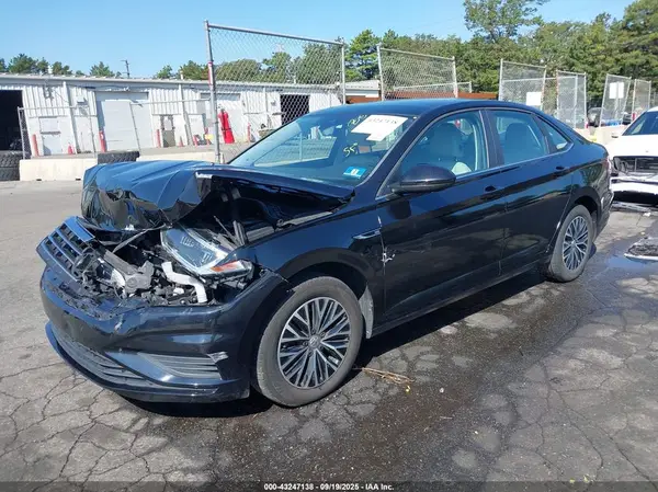 3VWE57BU9KM047802 2019 VOLKSWAGEN JETTA - Image 2