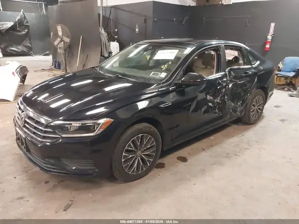 3VWE57BU9KM210691 2019 VOLKSWAGEN JETTA - Image 2