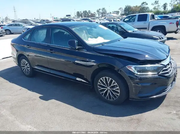 3VWE57BU9KM239981 2019 VOLKSWAGEN JETTA - Image 1