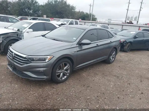 3VWE57BUXKM188863 2019 VOLKSWAGEN JETTA - Image 2