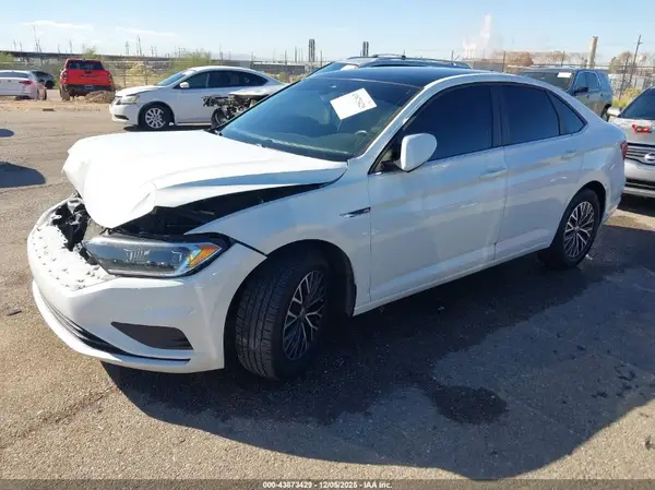 3VWE57BUXKM241366 2019 VOLKSWAGEN JETTA - Image 2