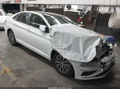 3VWE57BUXKM255932 2019 VOLKSWAGEN JETTA