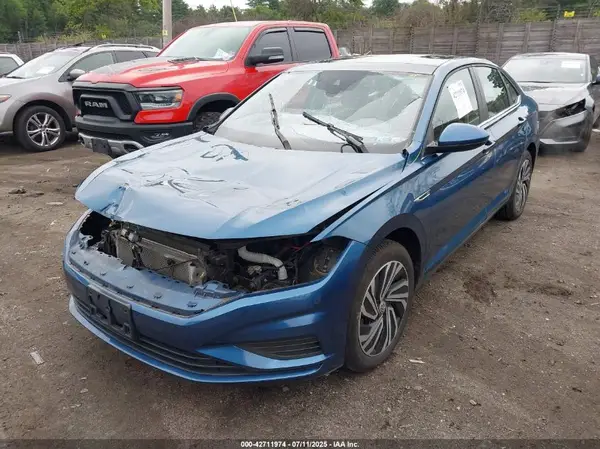 3VWE57BUXMM102387 2021 VOLKSWAGEN JETTA - Image 2