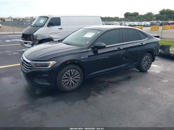 3VWEB7BU2KM273950 2019 VOLKSWAGEN JETTA - Image 2