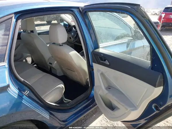 3VWEB7BU4KM196983 2019 VOLKSWAGEN JETTA - Image 8