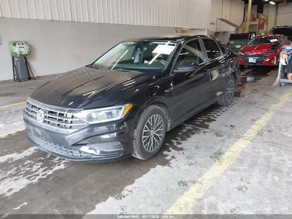 3VWEB7BUXKM156892 2019 VOLKSWAGEN JETTA - Image 2