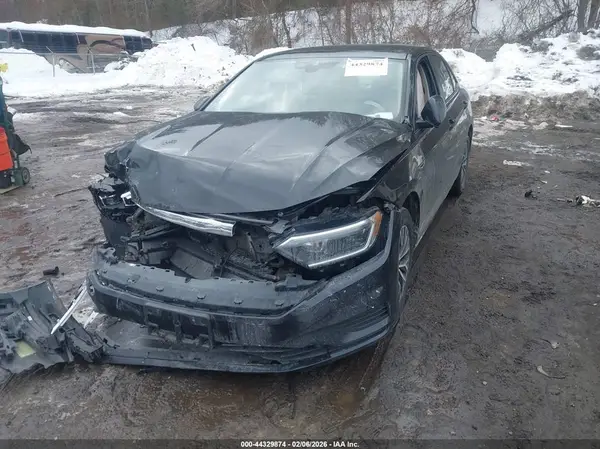 3VWEB7BUXKM157217 2019 VOLKSWAGEN JETTA - Image 2