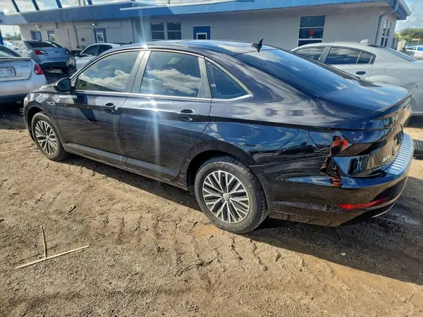 3VWEB7BUXKM235480 2019 VOLKSWAGEN JETTA - Image 2