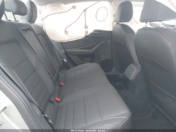 3VWEM7BUXRM049717 2024 VOLKSWAGEN JETTA - Image 8