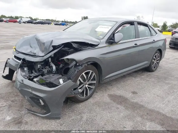 3VWEX7BU3SM023778 2025 VOLKSWAGEN JETTA - Image 2