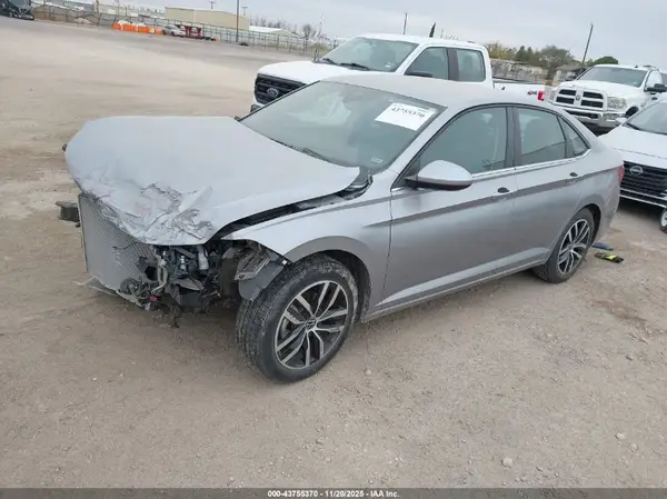 3VWEX7BU5SM025130 2025 VOLKSWAGEN JETTA - Image 2